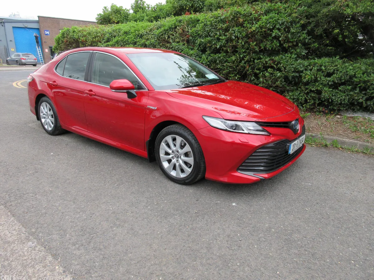 Toyota Camry Saloon, Petrol Hybrid, 2020, Red