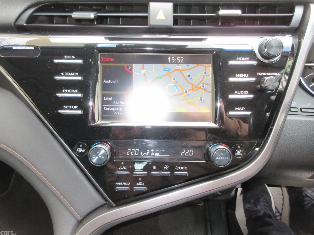 Toyota Camry Saloon, Petrol Hybrid, 2020, Red