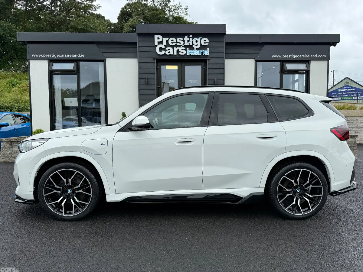 BMW X1 SUV, Petrol Hybrid, 2023, White