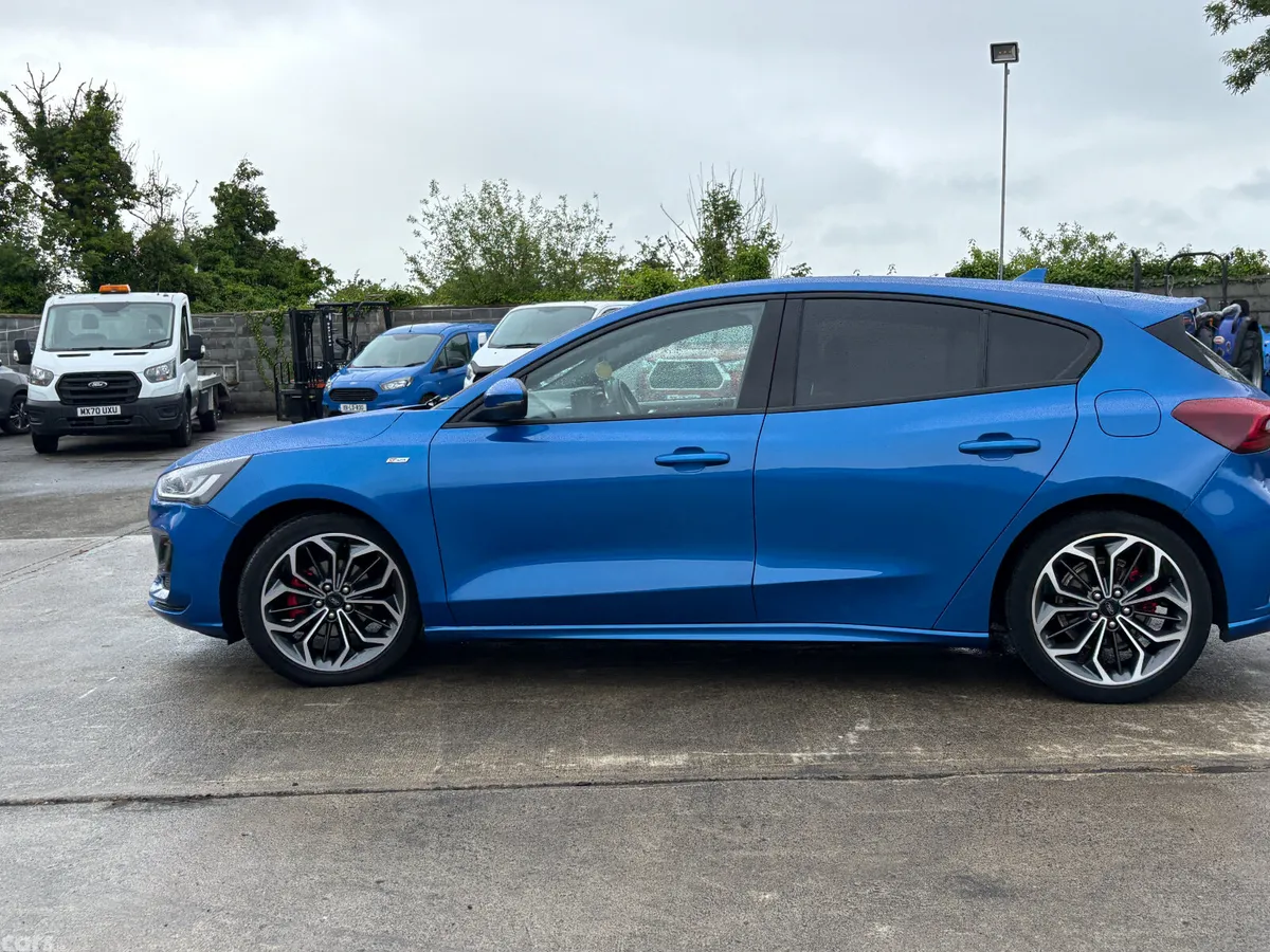 Ford Focus Hatchback, Petrol Plug-in Hybrid, 2024, Blue