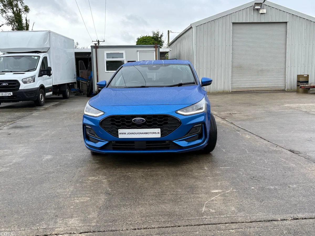 Ford Focus Hatchback, Petrol Plug-in Hybrid, 2024, Blue