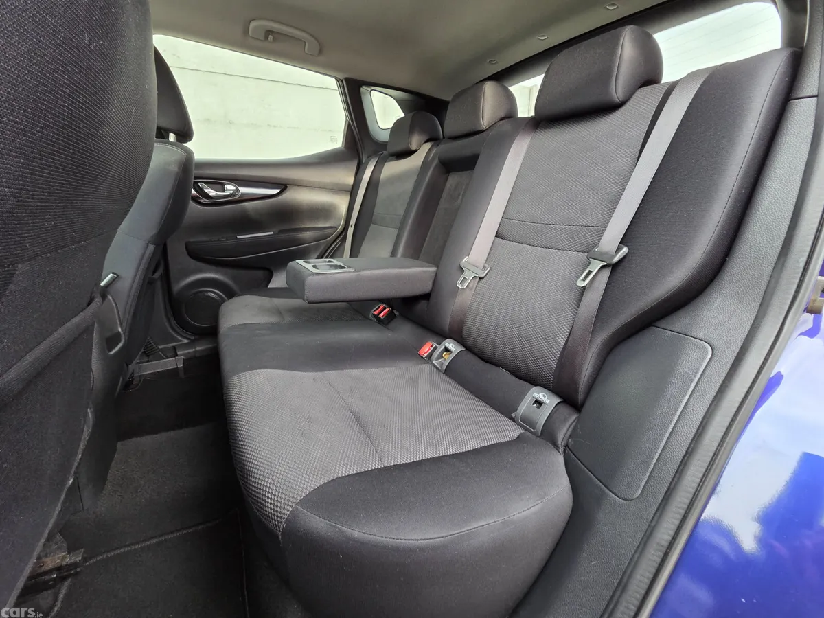 Nissan Qashqai SUV, Diesel, 2017, Blue