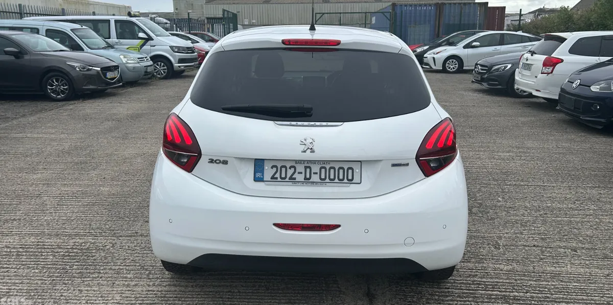 Peugeot 208 Hatchback, Petrol, 2020, White