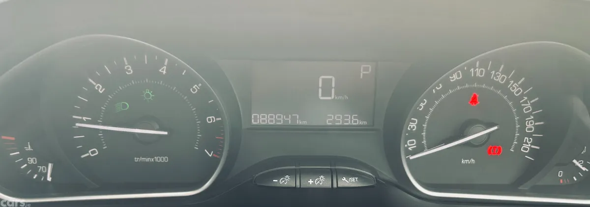 Peugeot 208 Hatchback, Petrol, 2020, White