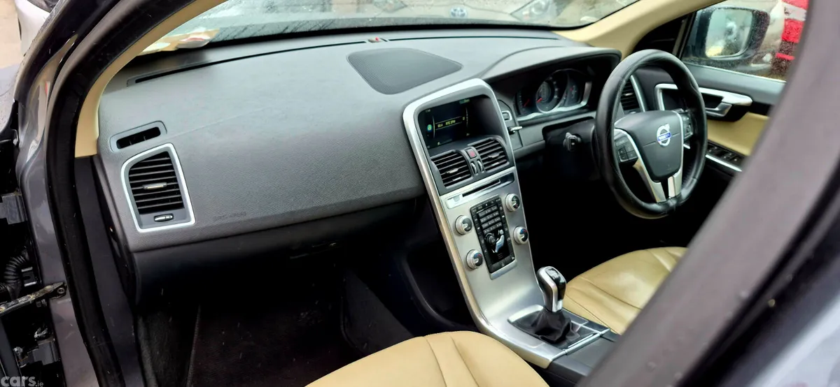 Volvo XC60 SUV, Diesel, 2016, Grey