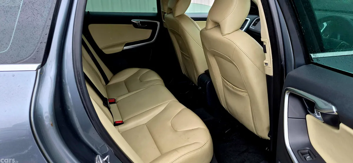 Volvo XC60 SUV, Diesel, 2016, Grey