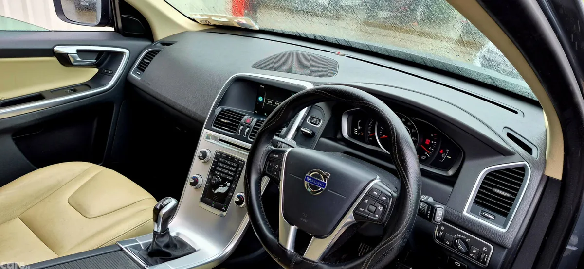 Volvo XC60 SUV, Diesel, 2016, Grey