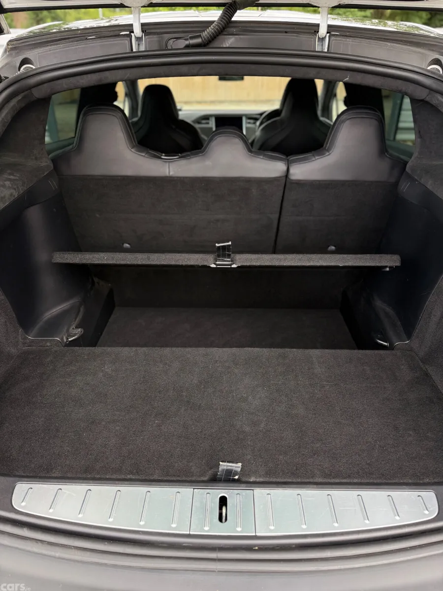 Tesla Model X Hatchback, Electric, 2018, White