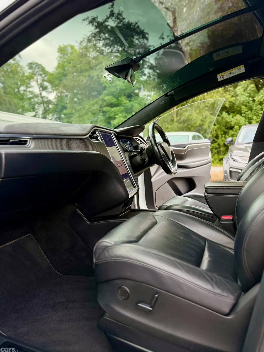 Tesla Model X Hatchback, Electric, 2018, White
