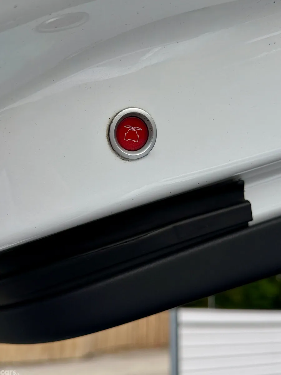 Tesla Model X Hatchback, Electric, 2018, White