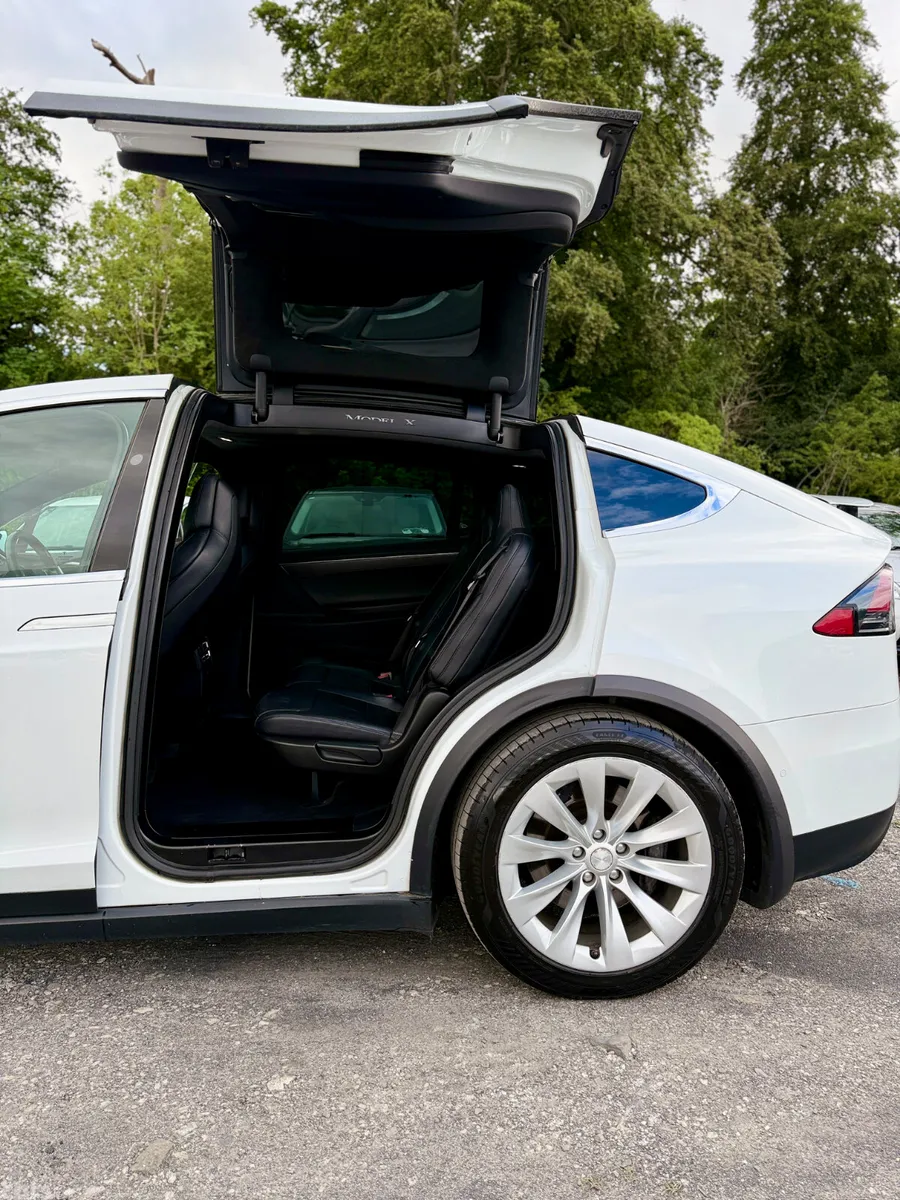Tesla Model X Hatchback, Electric, 2018, White