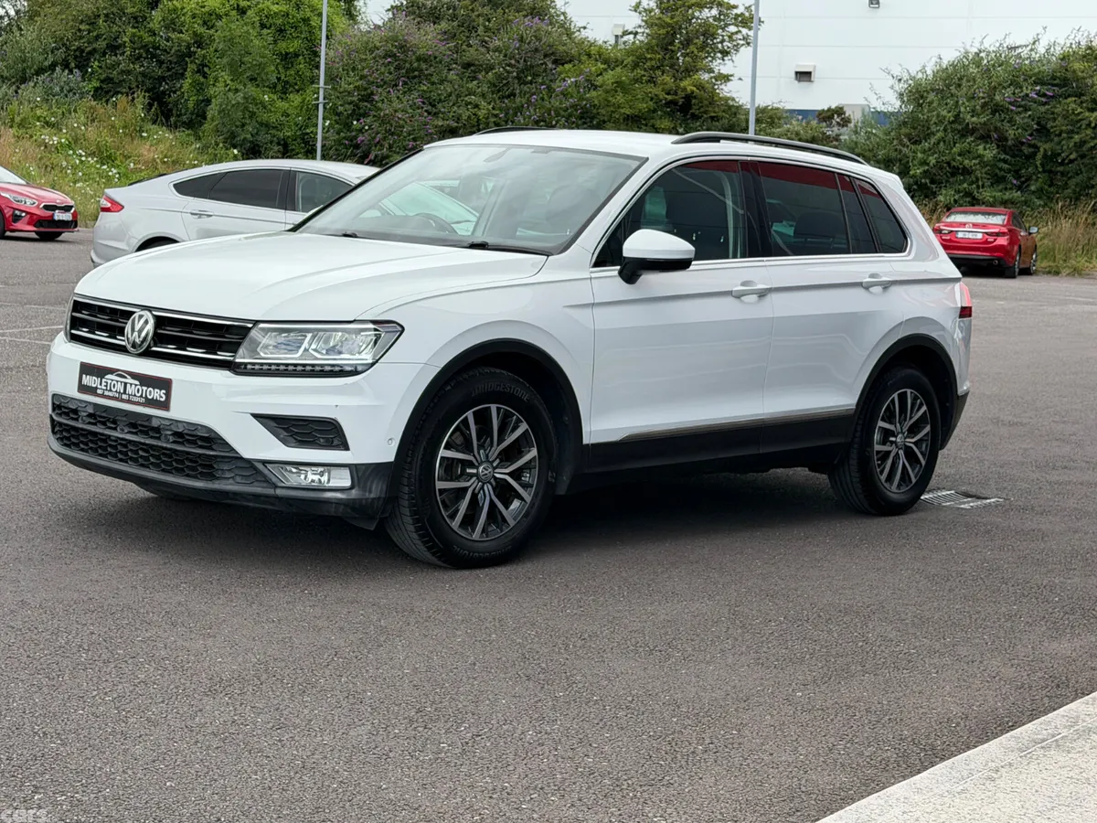 Volkswagen Tiguan MPV, Petrol, 2017, White