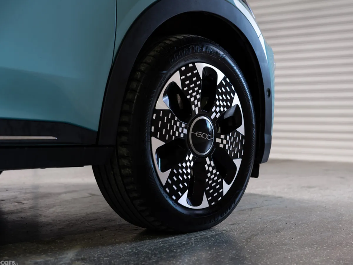 Fiat 600 Hatchback, Petrol, 2025, Blue