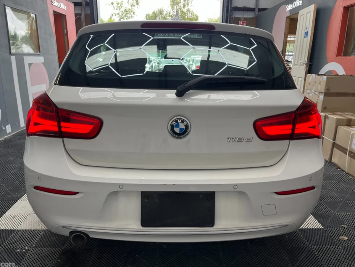 BMW 1-Series Hatchback, Diesel, 2017, White
