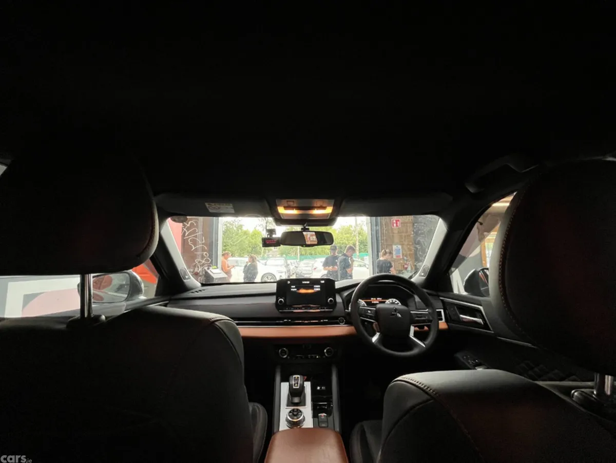 Mitsubishi Outlander SUV, Petrol Plug-in Hybrid, 2023, Black