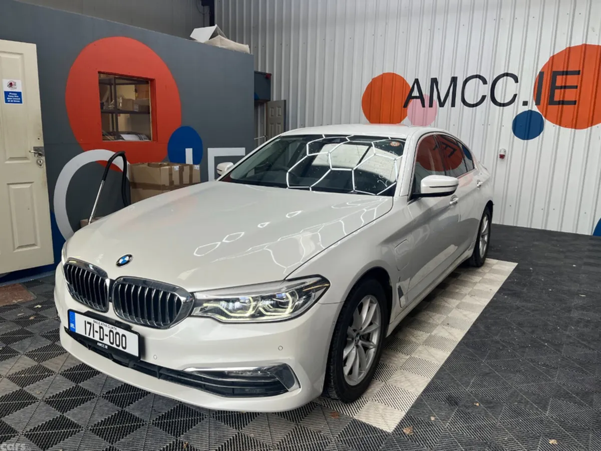 BMW 5-Series Saloon, Petrol Plug-in Hybrid, 2017, White