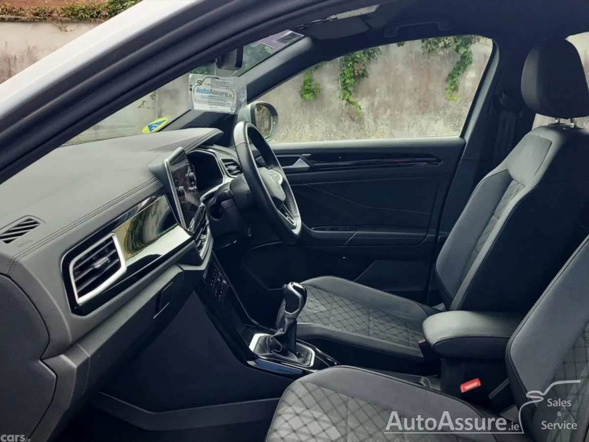 Volkswagen T-Roc SUV, Petrol, 2024, Grey