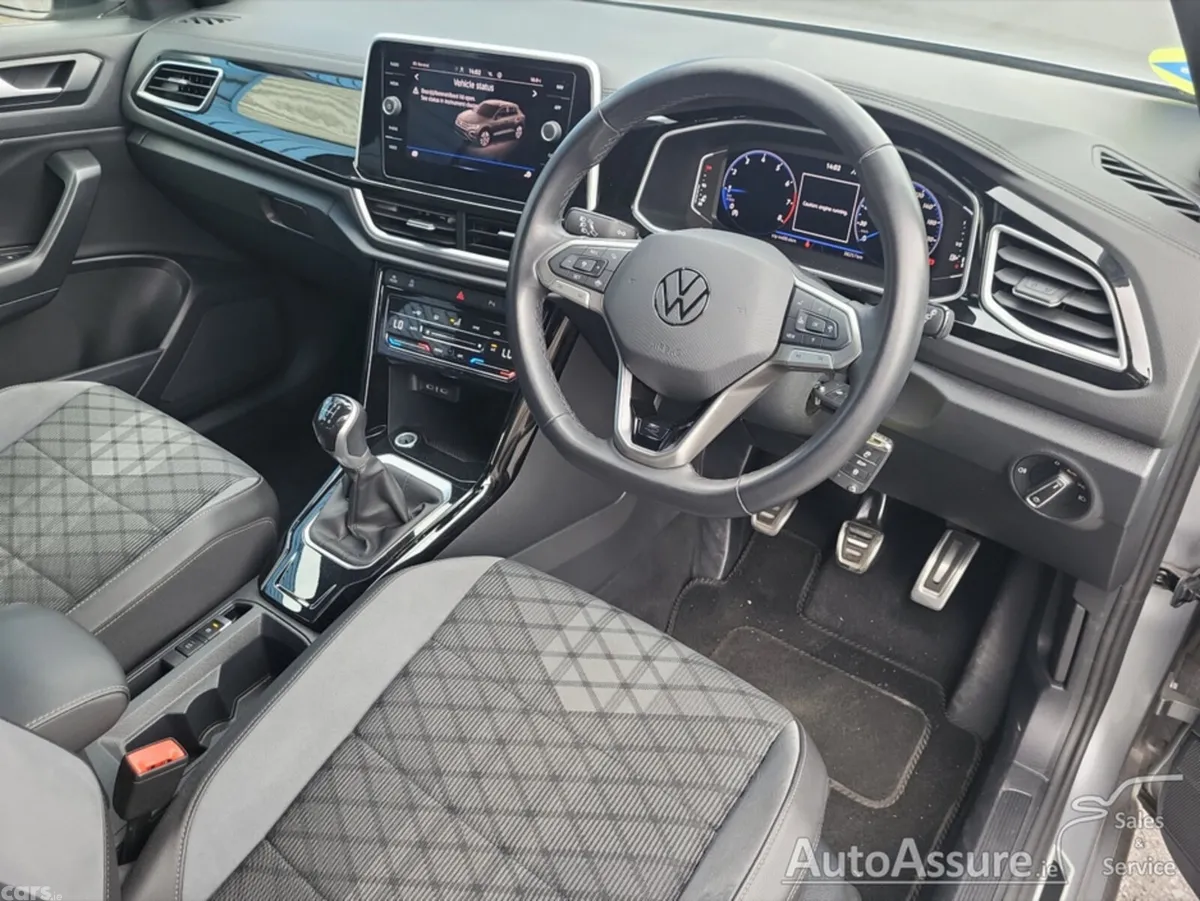 Volkswagen T-Roc SUV, Petrol, 2024, Grey