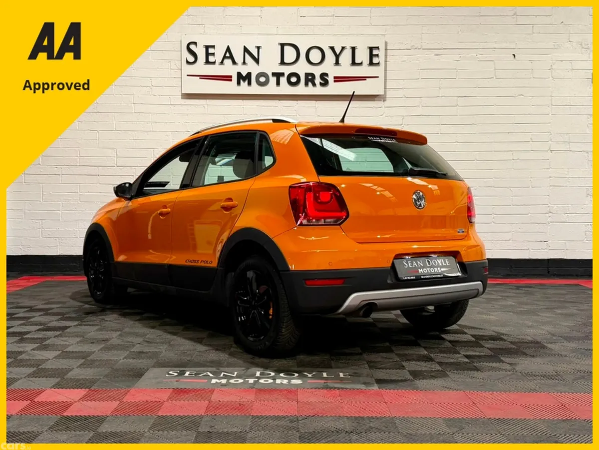 Volkswagen Polo Hatchback, Petrol, 2013, Orange