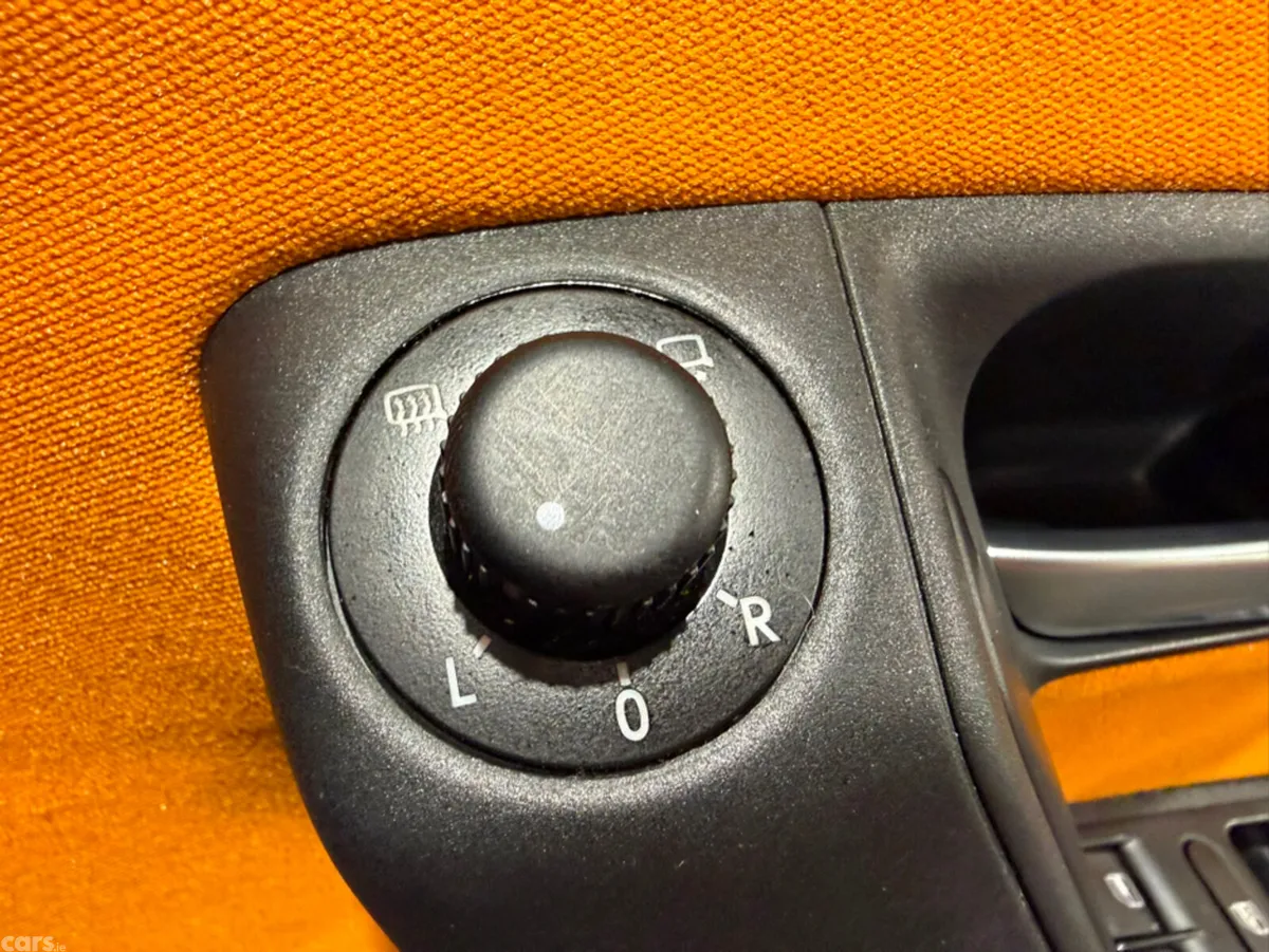 Volkswagen Polo Hatchback, Petrol, 2013, Orange