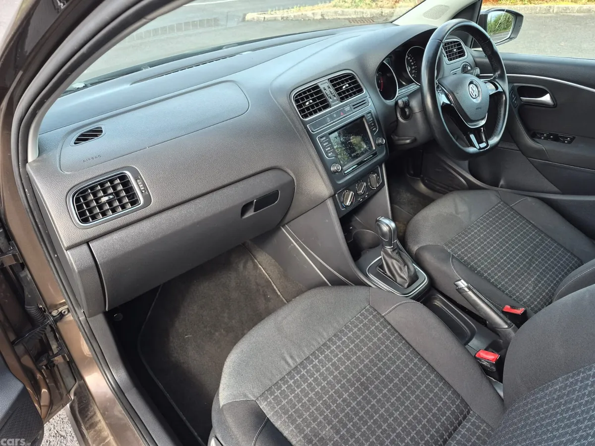 Volkswagen Polo Hatchback, Petrol, 2014, Brown