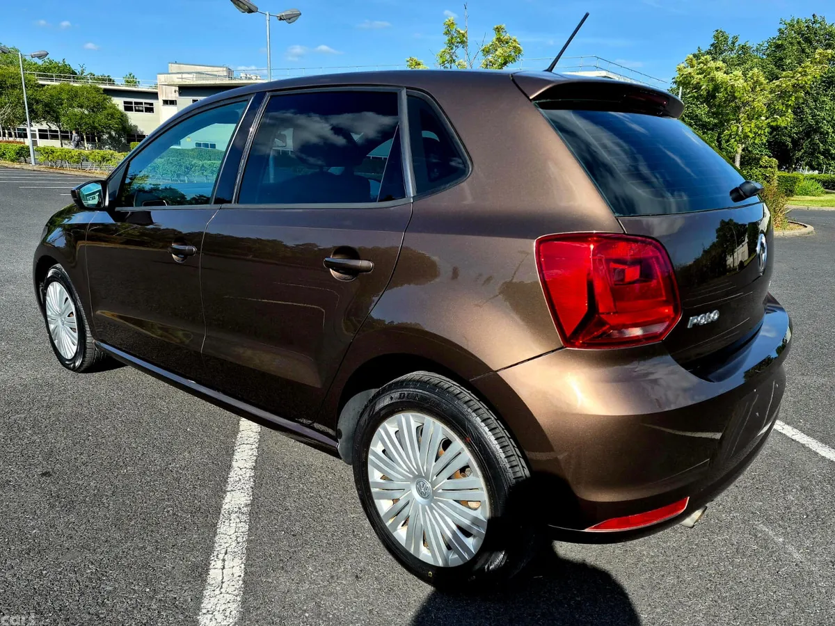 Volkswagen Polo Hatchback, Petrol, 2014, Brown