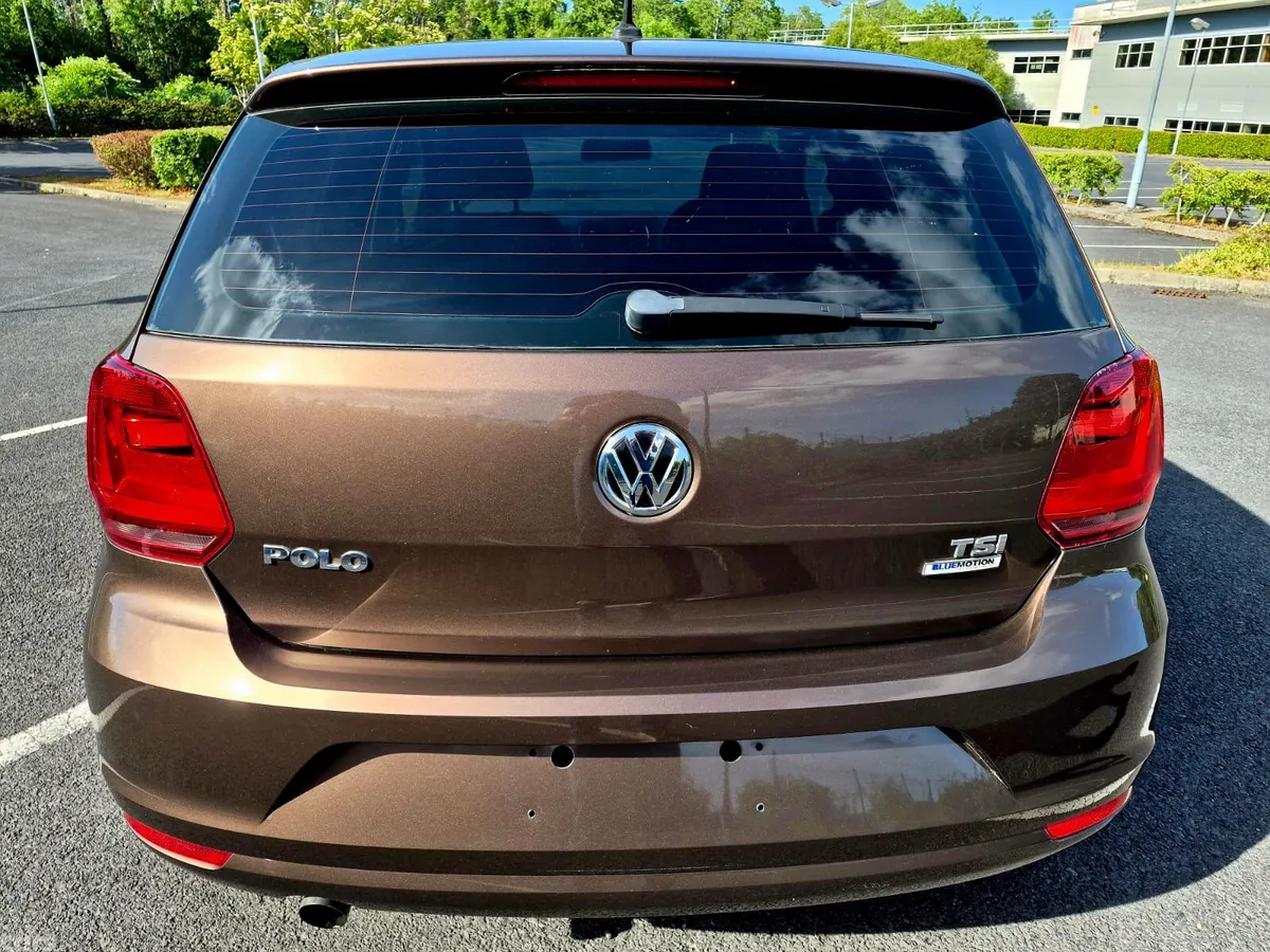 Volkswagen Polo Hatchback, Petrol, 2014, Brown