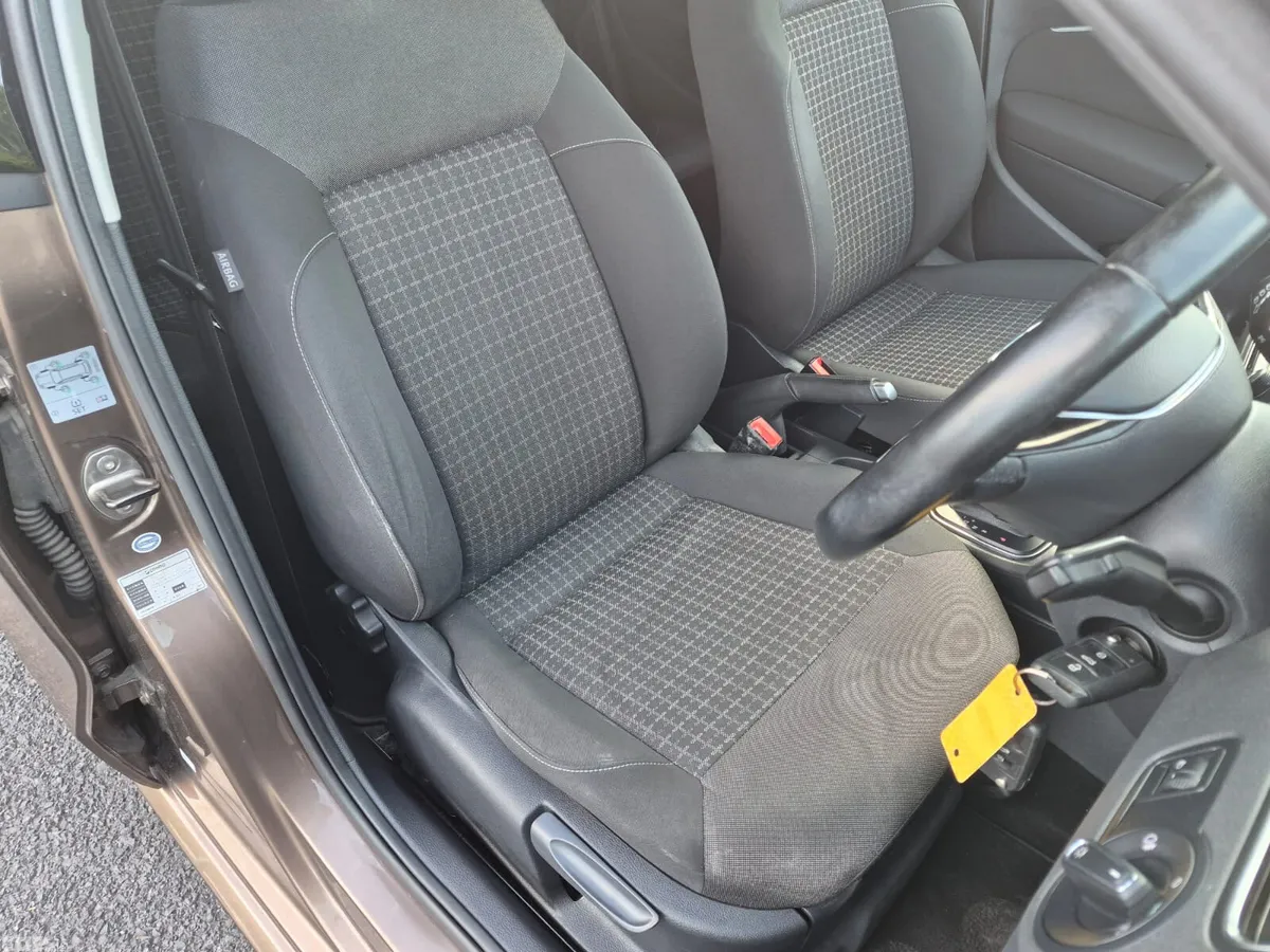 Volkswagen Polo Hatchback, Petrol, 2014, Brown