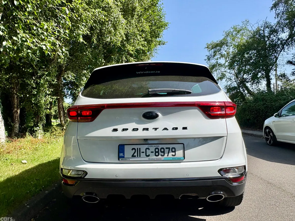 Kia Sportage SUV, Diesel Hybrid, 2021, White