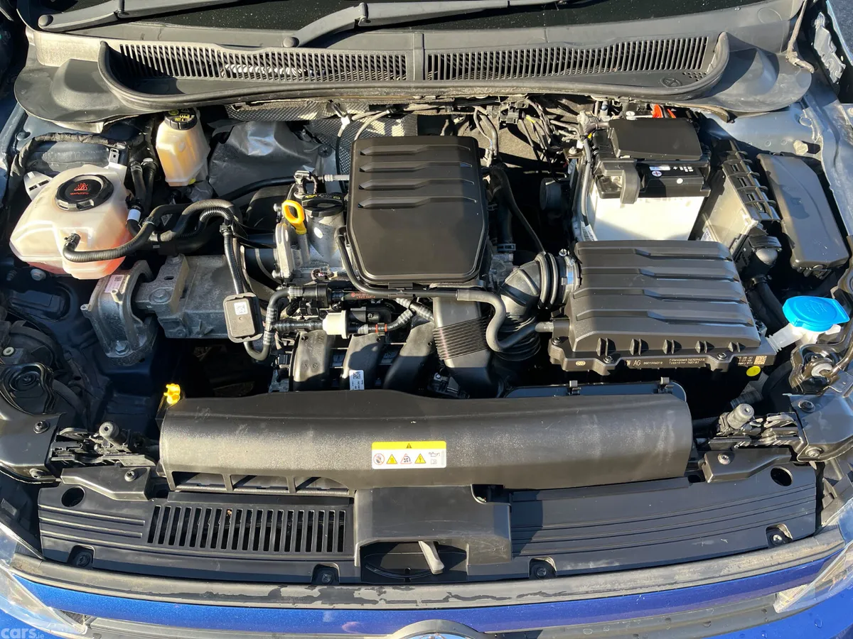 Volkswagen Polo Hatchback, Petrol, 2021, Blue