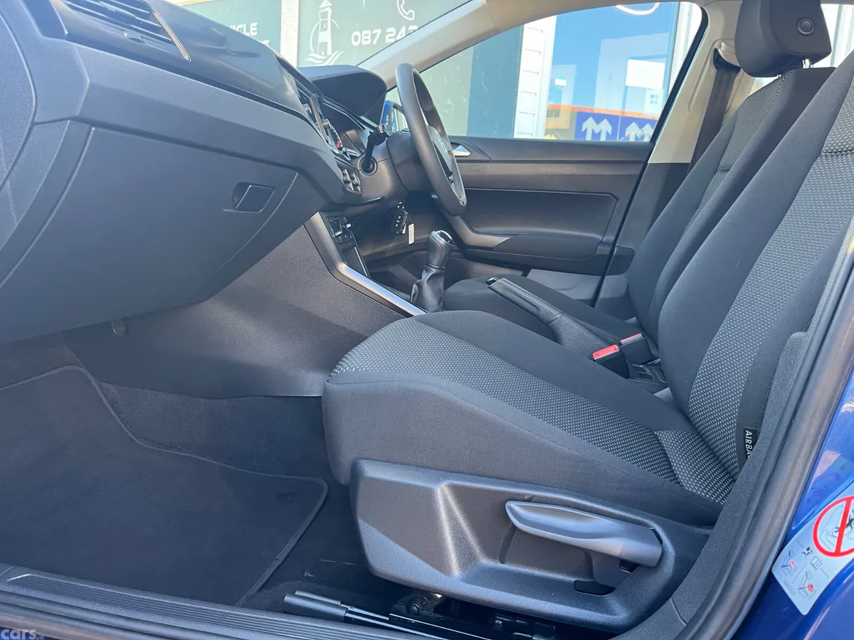 Volkswagen Polo Hatchback, Petrol, 2021, Blue