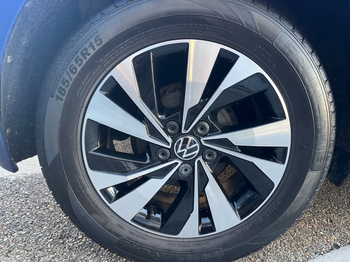 Volkswagen Polo Hatchback, Petrol, 2021, Blue
