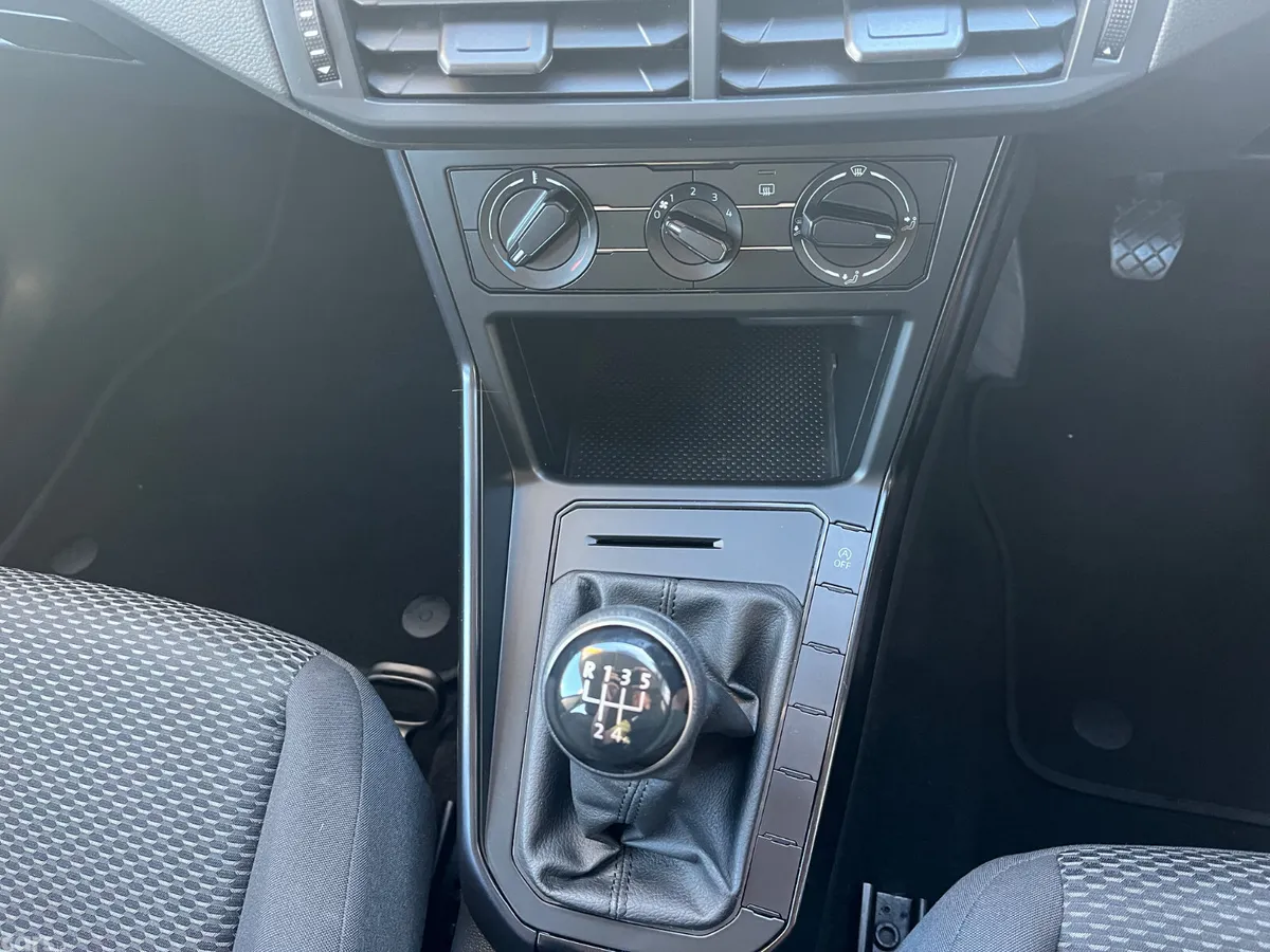 Volkswagen Polo Hatchback, Petrol, 2021, Blue