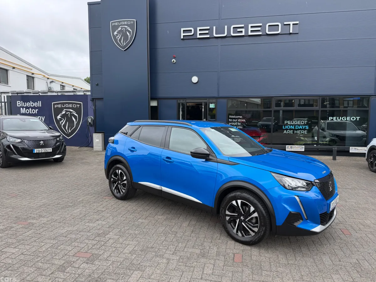 Peugeot 2008 MPV, Petrol, 2023, Blue