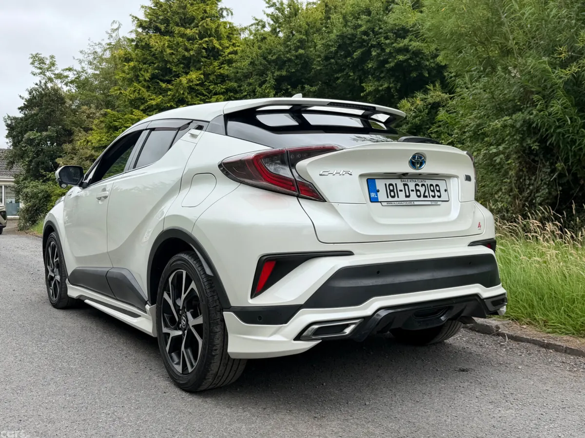 Toyota C-HR SUV, Petrol Hybrid, 2018, White
