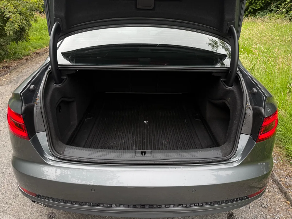 Audi A4 Saloon, Diesel, 2017, Grey
