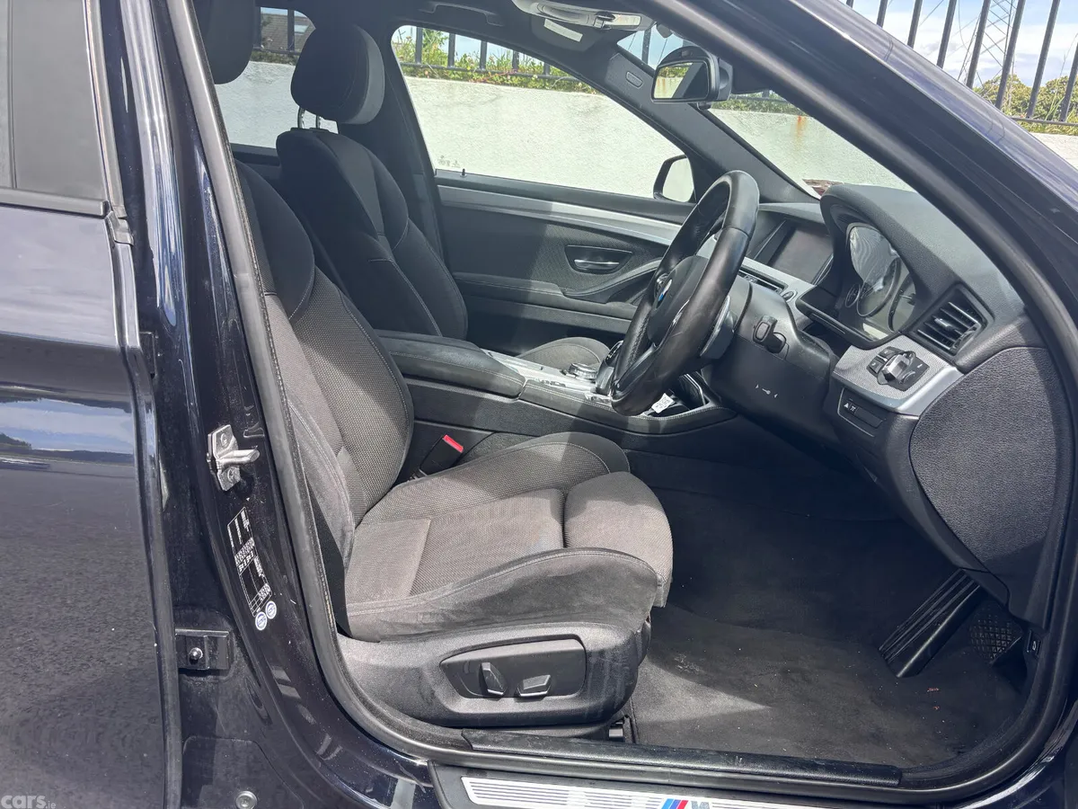 BMW 5-Series Estate, Diesel, 2015, Blue