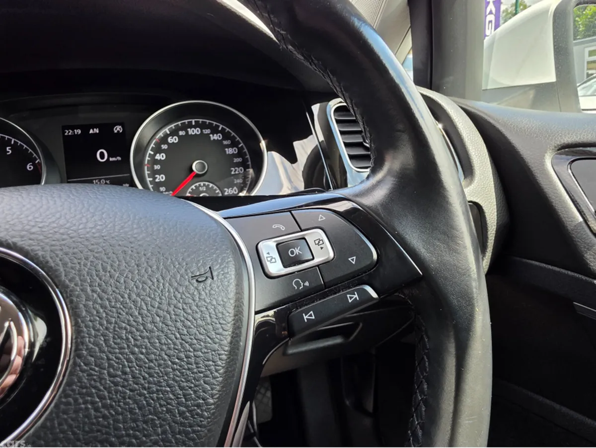 Volkswagen Golf Estate, Petrol, 2015, White