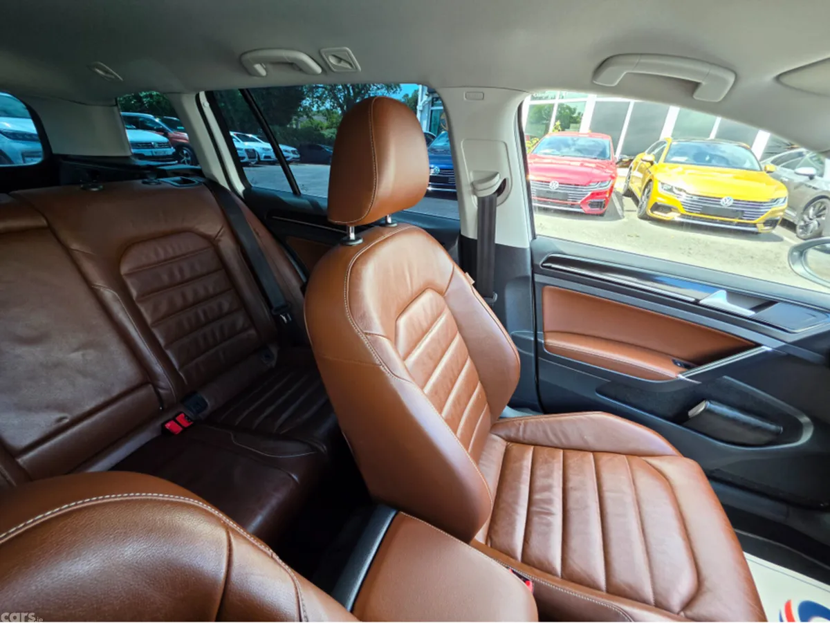 Volkswagen Golf Estate, Petrol, 2015, White