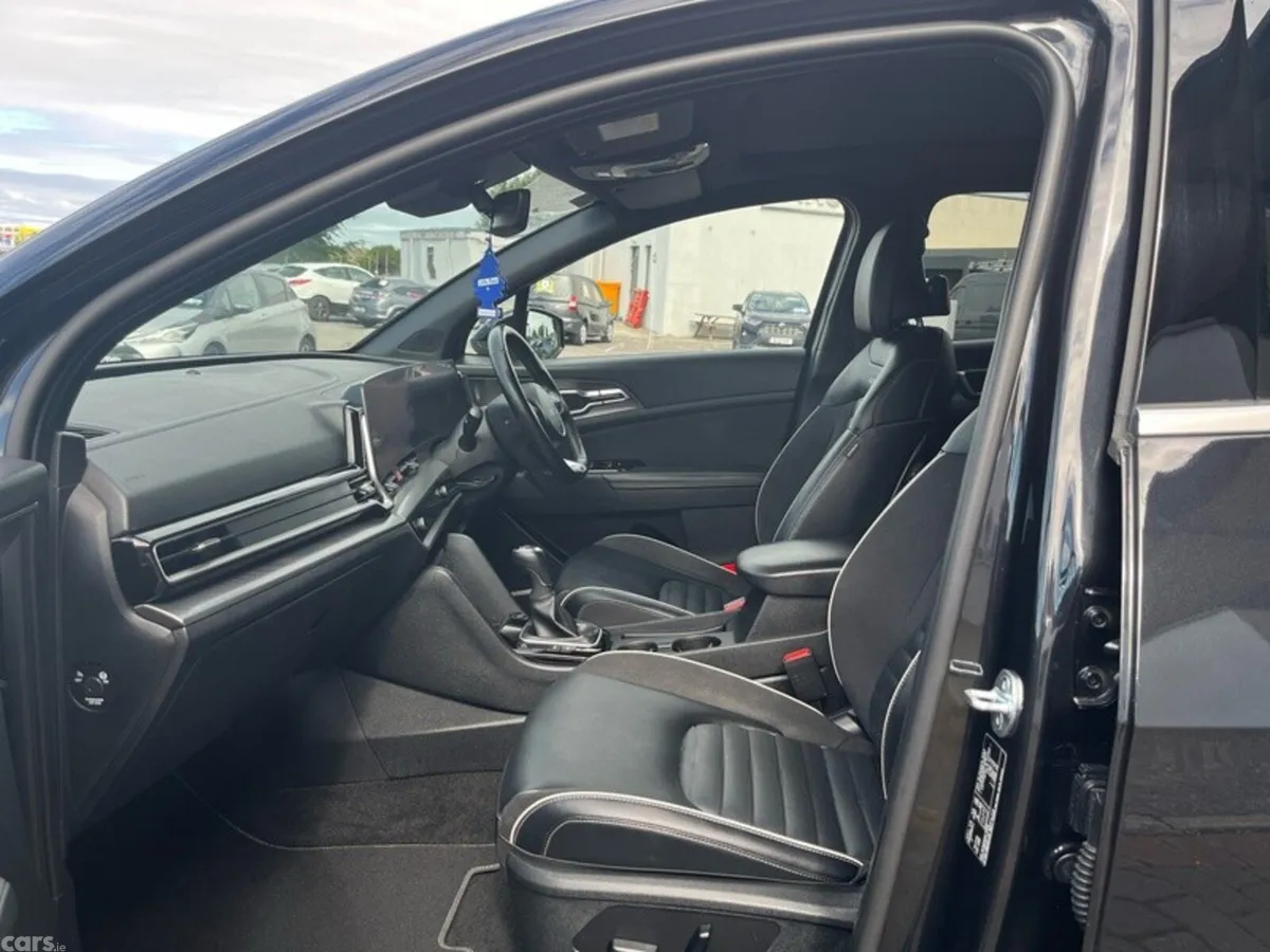 Kia Sportage MPV, Diesel Hybrid, 2023, Black