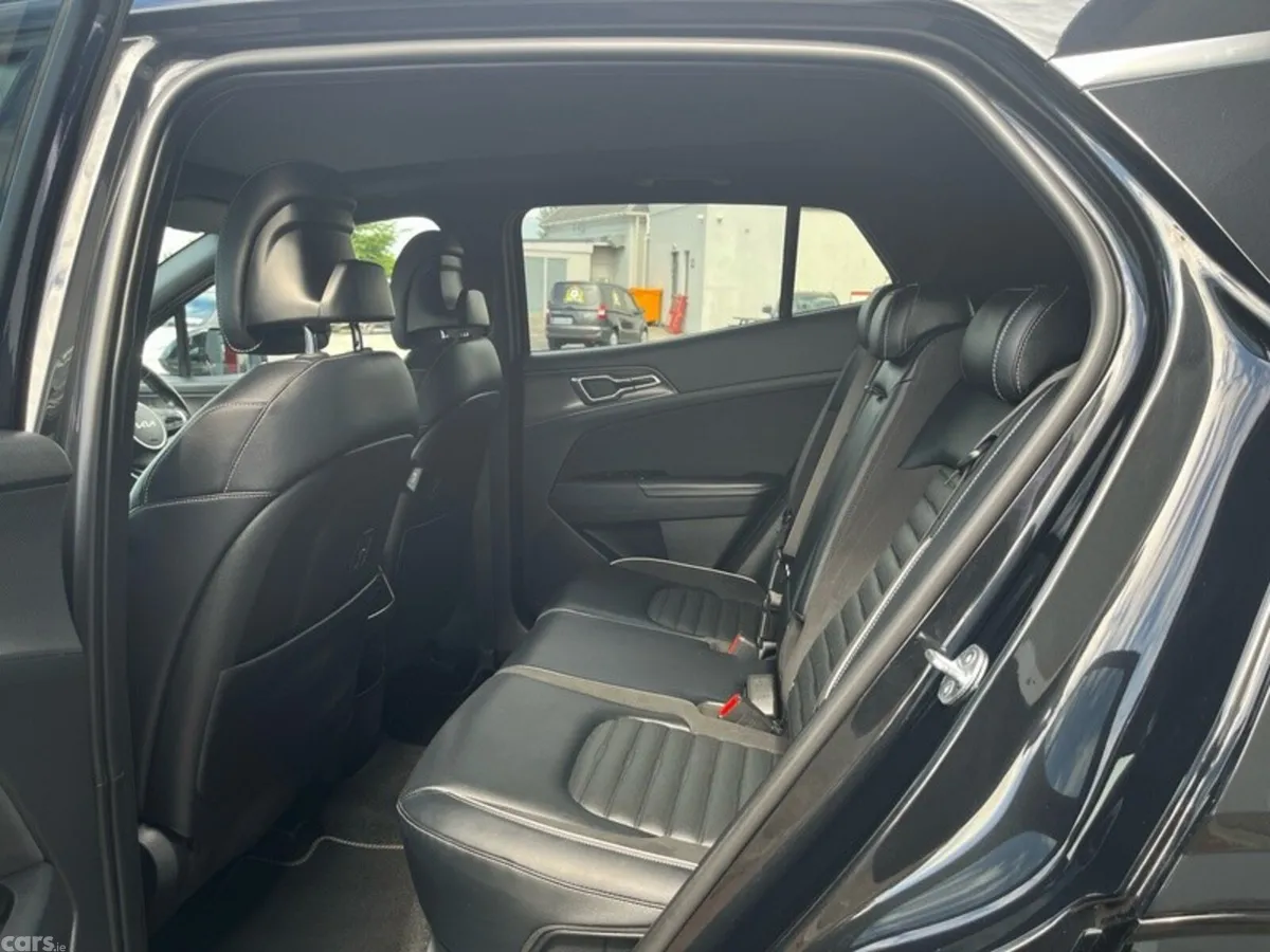 Kia Sportage MPV, Diesel Hybrid, 2023, Black