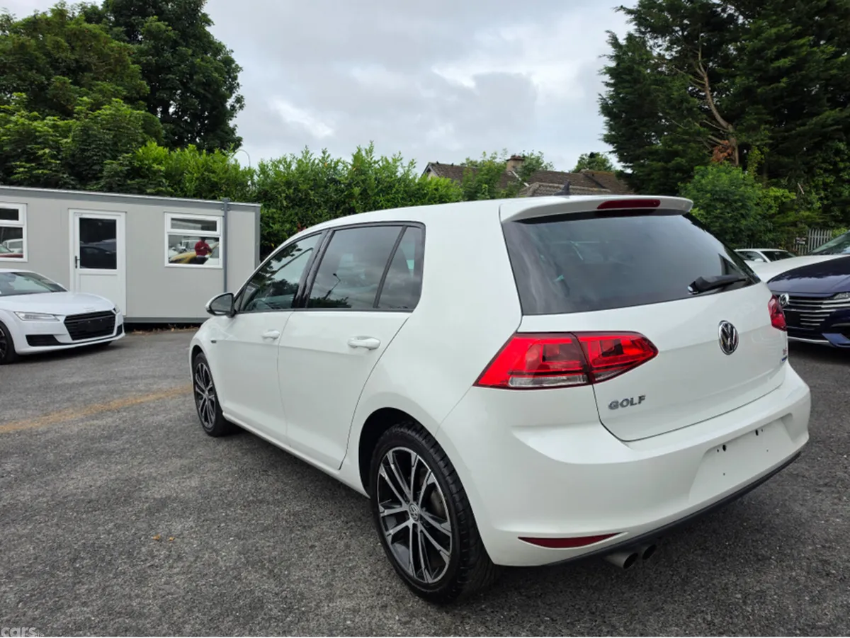 Volkswagen Golf Hatchback, Petrol, 2015, White