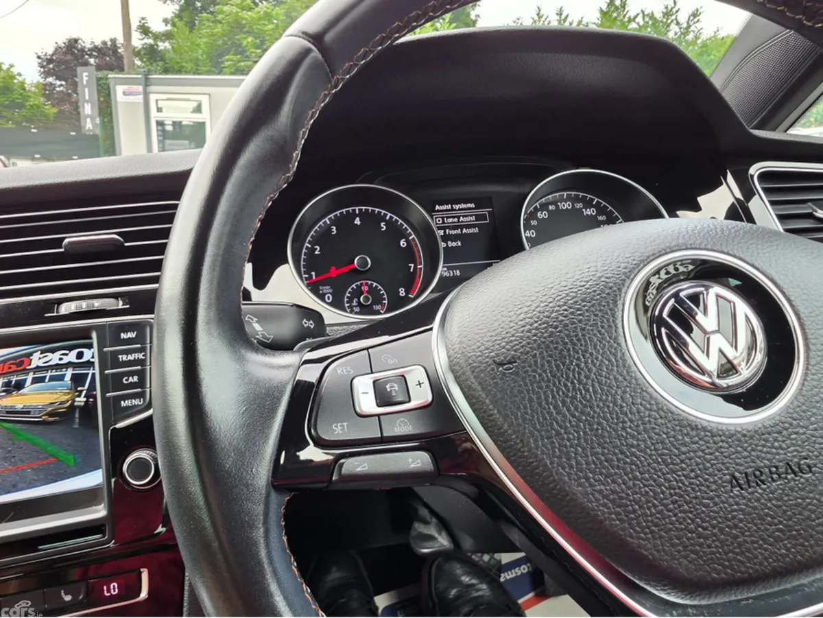 Volkswagen Golf Hatchback, Petrol, 2015, White