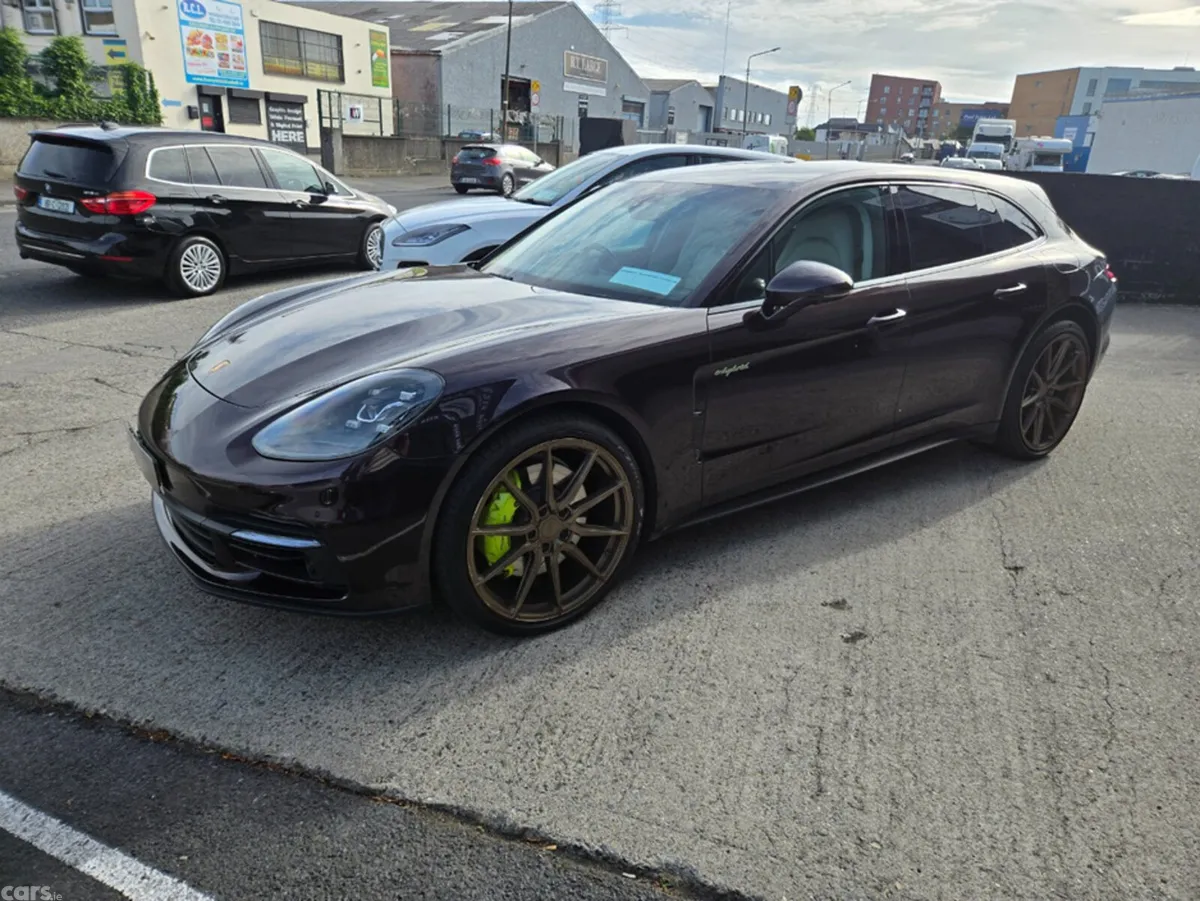 Porsche Panamera Estate, Petrol Plug-in Hybrid, 2020, Purple