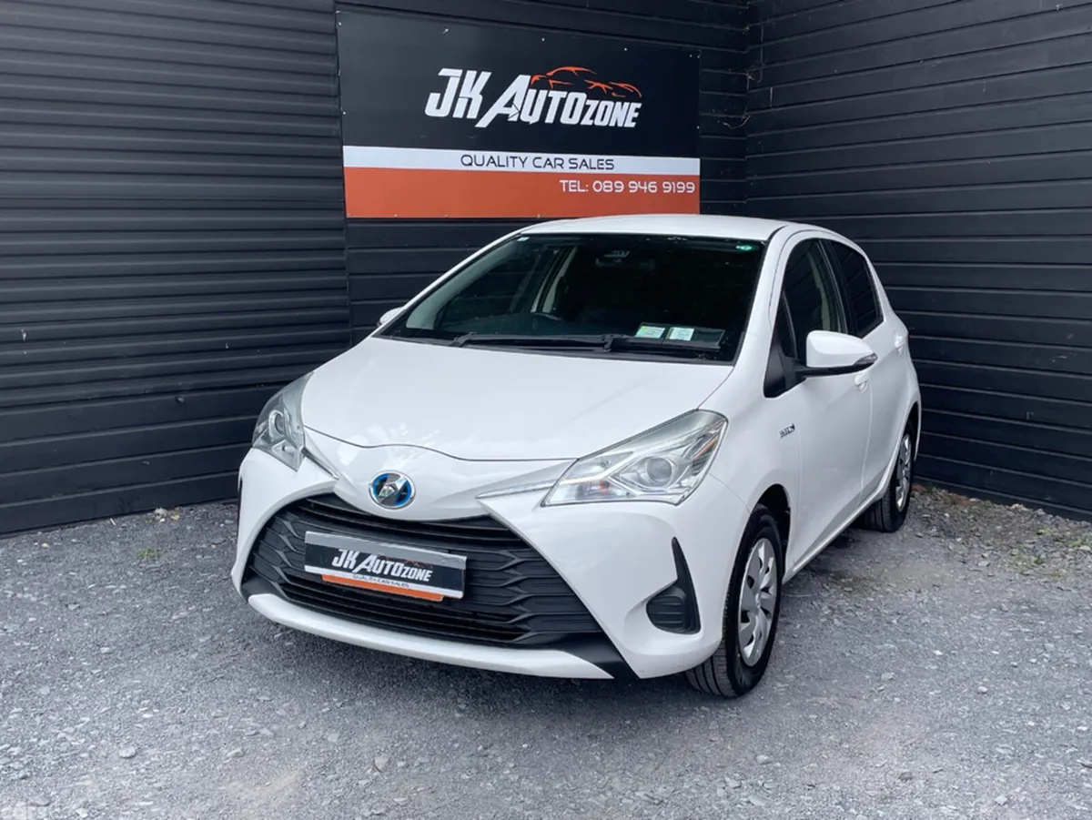 Toyota Vitz Hatchback, Petrol Hybrid, 2018, White