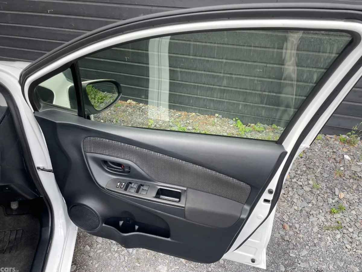 Toyota Vitz Hatchback, Petrol Hybrid, 2018, White