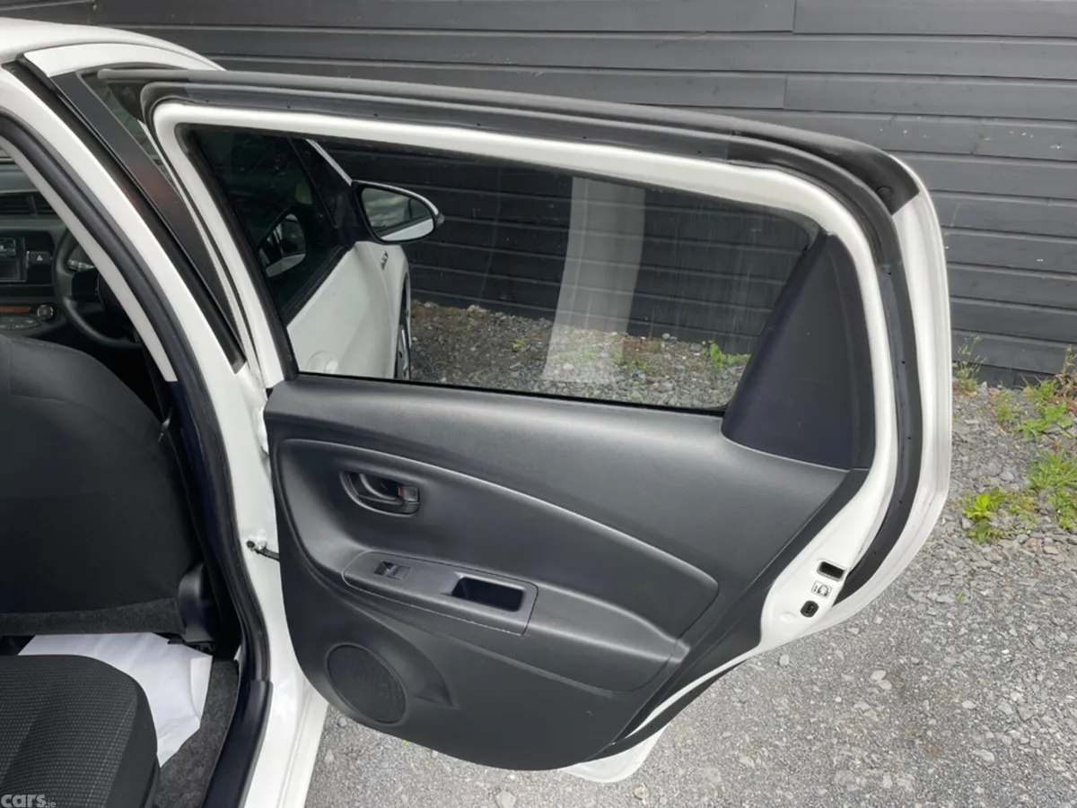 Toyota Vitz Hatchback, Petrol Hybrid, 2018, White