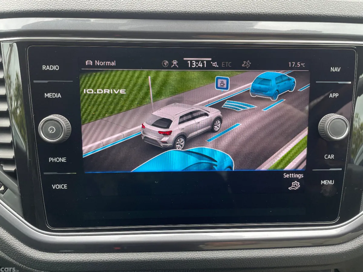 Volkswagen T-Roc SUV, Diesel, 2021, White