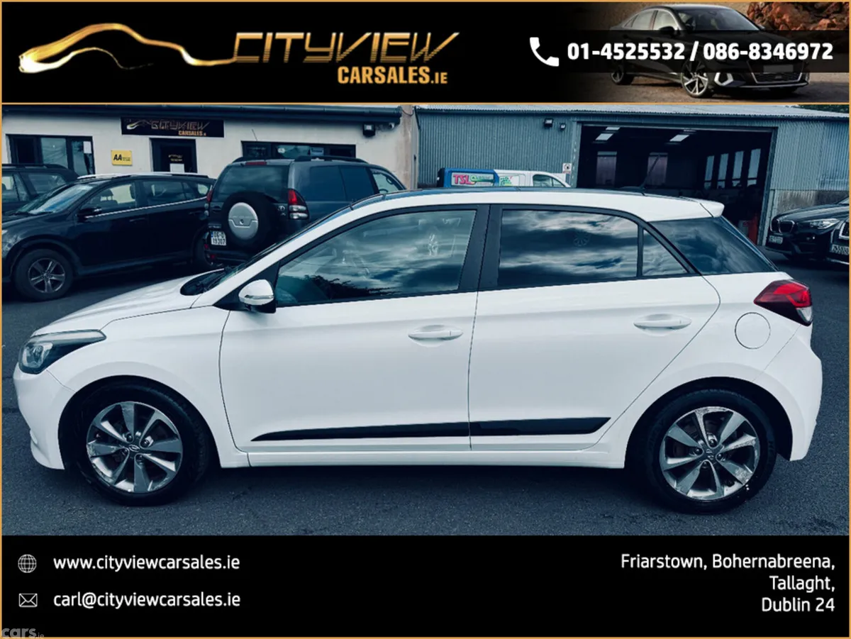 Hyundai i20 Hatchback, Petrol, 2017, White