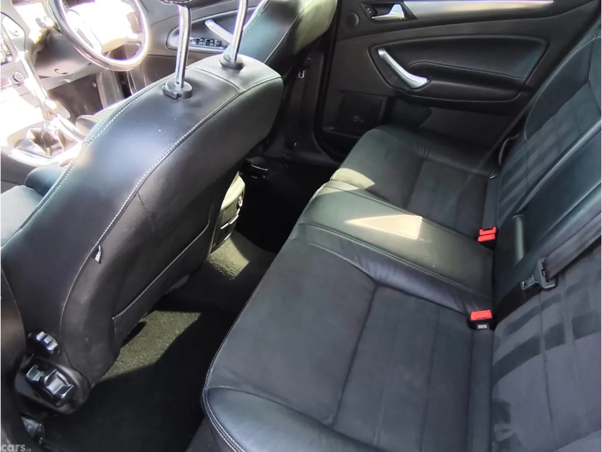 Ford Mondeo Hatchback, Diesel, 2012, Black